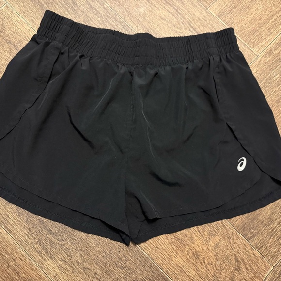ASICS Women's Athletic Black Shorts - Picture 1 of 3